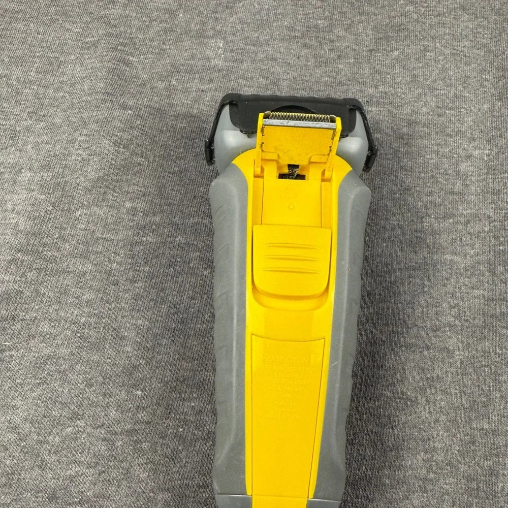 Remington Virtually‎ Indestructible Foil Shaver with Charger Yellow Gray